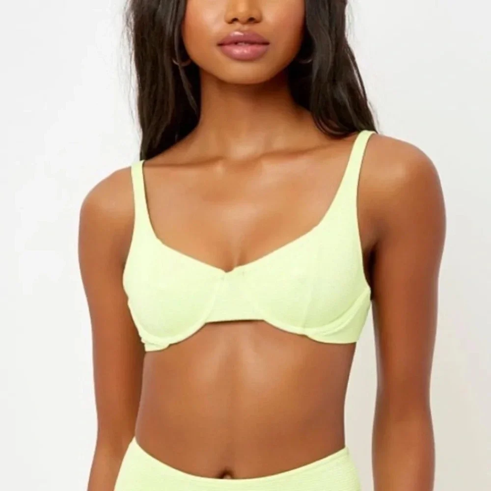 NWOT Frankie’s bikinis Sundance neon underwire bikini top 19372